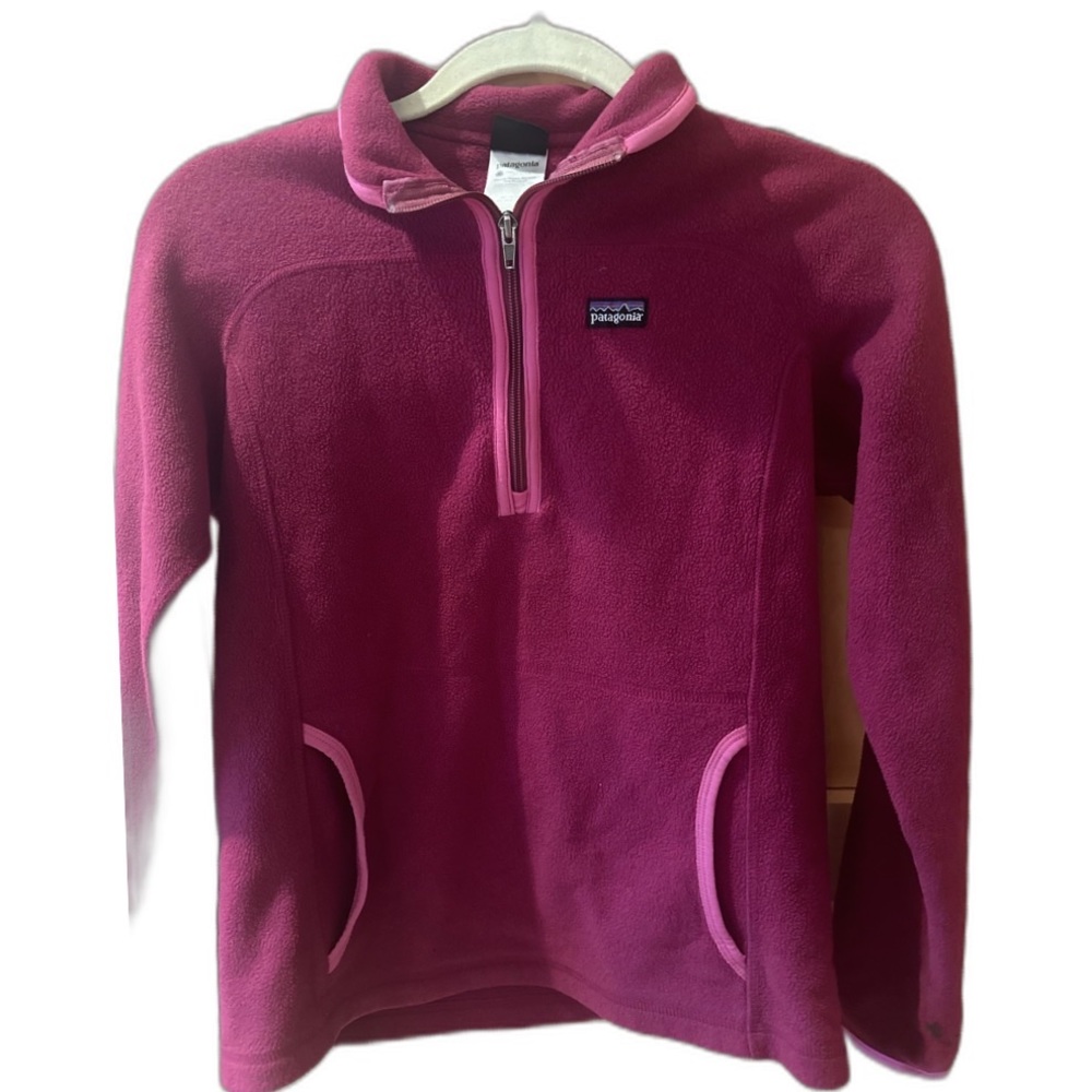 Patagonia Girls pull over sweatshirt size XL , 14.